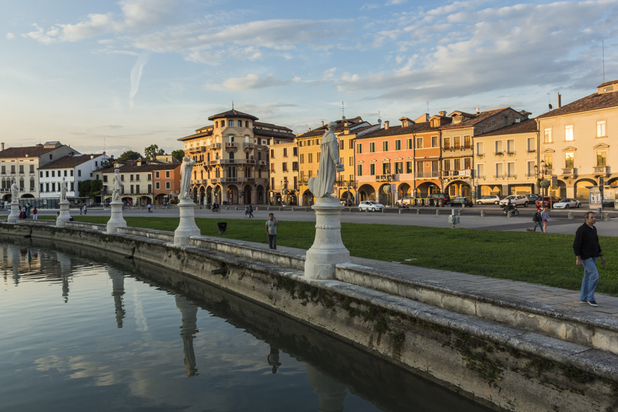 Kanal und Villen der Brenta-Riviera