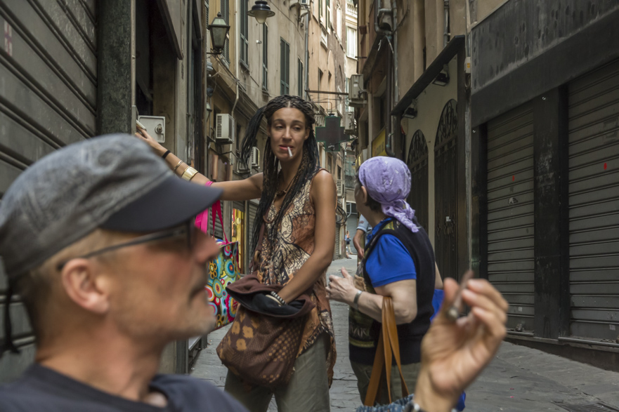Walter Vogel: Genua 1964–2014 – Straßenfotografie mit kleiner Leica, analog