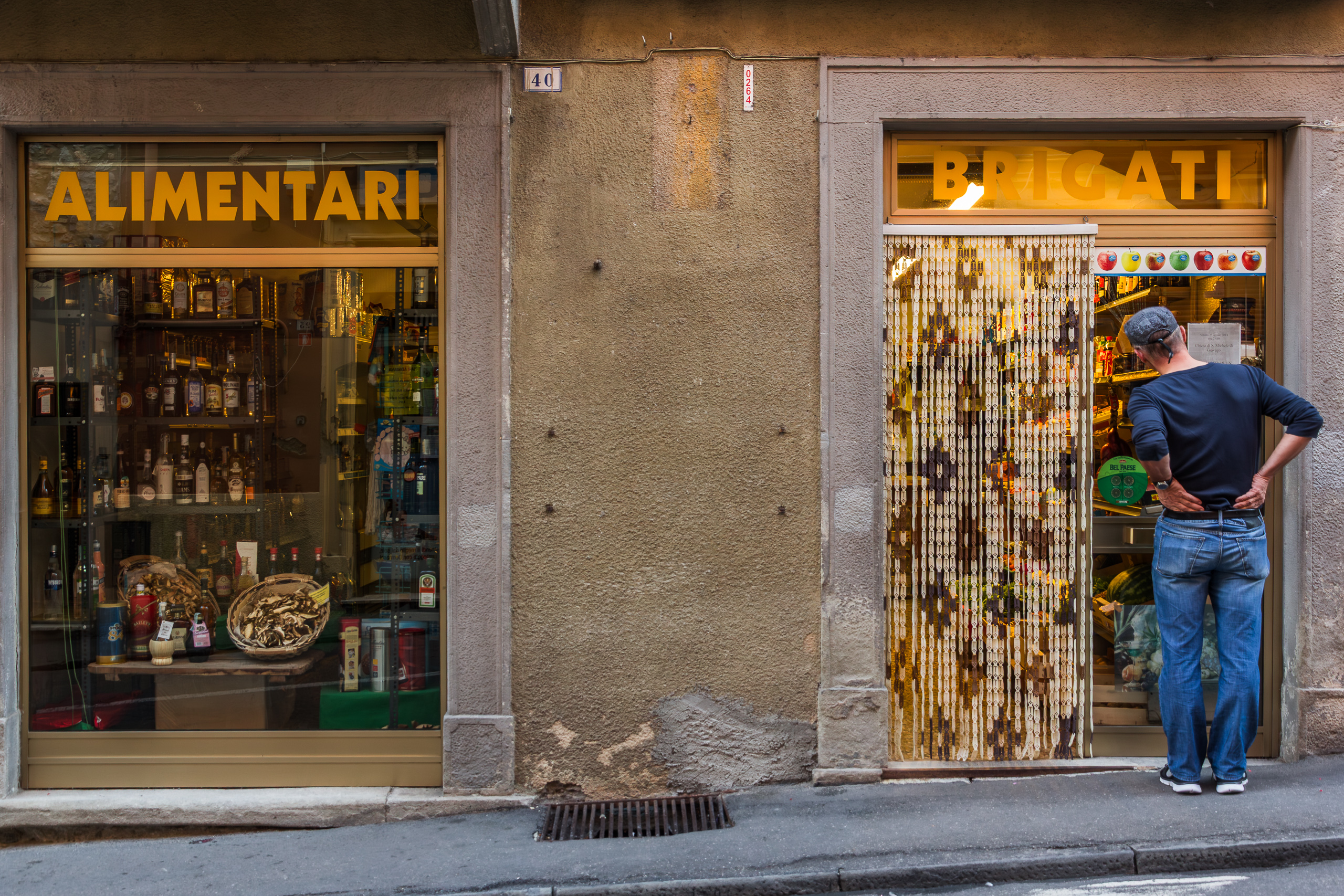 Alimentari in Bardi – am Abend zum Einkaufen