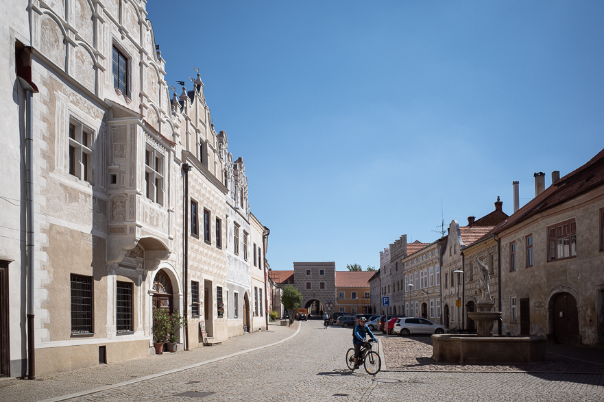 Prächtig geschmückte Bauernhausfassaden